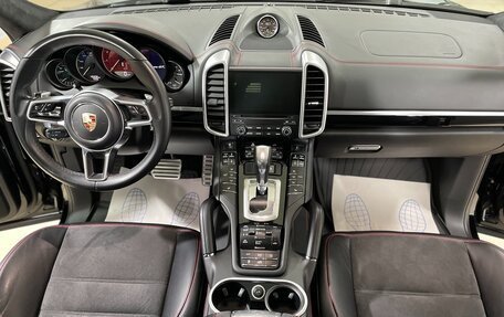 Porsche Cayenne III, 2017 год, 6 700 000 рублей, 28 фотография