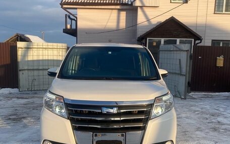 Toyota Noah III, 2015 год, 1 999 999 рублей, 2 фотография