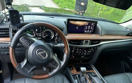 Lexus LX III, 2019 год, 10 000 000 рублей, 4 фотография