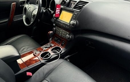 Toyota Highlander III, 2012 год, 2 200 000 рублей, 6 фотография