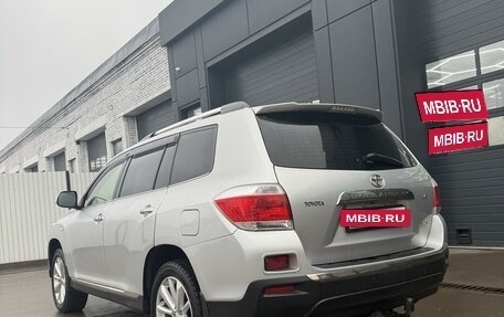 Toyota Highlander III, 2012 год, 2 200 000 рублей, 4 фотография