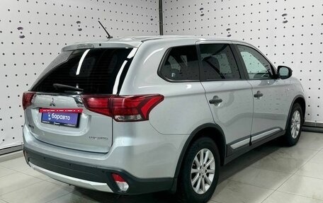 Mitsubishi Outlander III рестайлинг 3, 2016 год, 1 590 000 рублей, 4 фотография