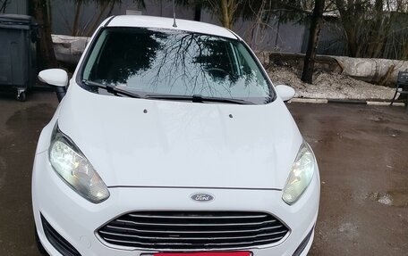 Ford Fiesta, 2015 год, 790 000 рублей, 2 фотография