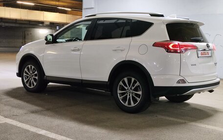 Toyota RAV4, 2015 год, 2 500 000 рублей, 2 фотография