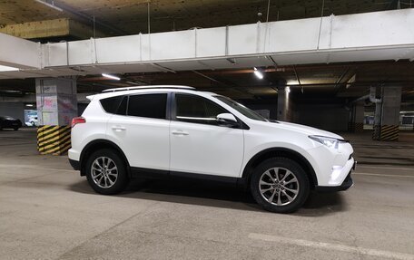 Toyota RAV4, 2015 год, 2 500 000 рублей, 8 фотография