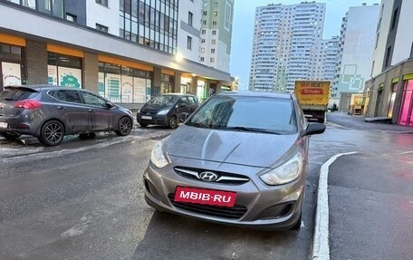 Hyundai Solaris II рестайлинг, 2012 год, 520 000 рублей, 1 фотография