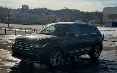 Volkswagen Tiguan II, 2021 год, 3 880 000 рублей, 1 фотография