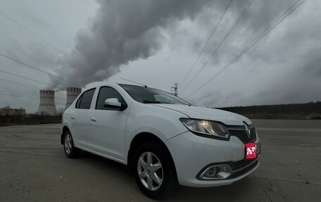 Renault Logan II, 2015 год, 900 000 рублей, 1 фотография