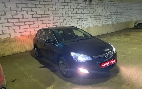 Opel Astra J, 2012 год, 860 000 рублей, 1 фотография