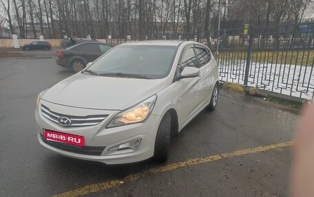 Hyundai Solaris II рестайлинг, 2015 год, 1 255 000 рублей, 1 фотография