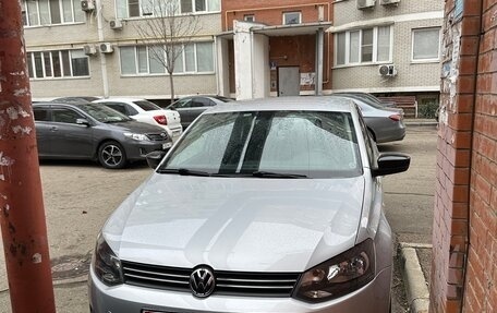 Volkswagen Polo VI (EU Market), 2013 год, 1 300 000 рублей, 1 фотография