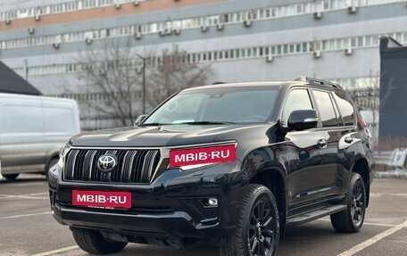 Toyota Land Cruiser Prado 150 рестайлинг 2, 2022 год, 9 490 000 рублей, 1 фотография