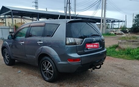 Mitsubishi Outlander III рестайлинг 3, 2005 год, 1 100 000 рублей, 4 фотография