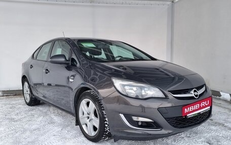 Opel Astra J, 2013 год, 649 000 рублей, 2 фотография