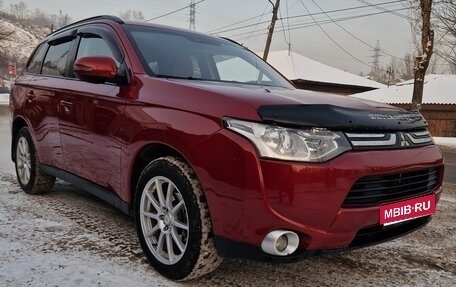 Mitsubishi Outlander III рестайлинг 3, 2013 год, 1 620 000 рублей, 1 фотография