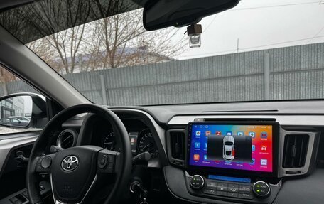 Toyota RAV4, 2019 год, 2 550 000 рублей, 11 фотография