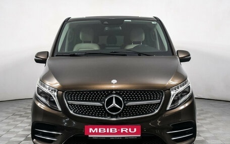 Mercedes-Benz V-Класс, 2016 год, 4 568 000 рублей, 2 фотография