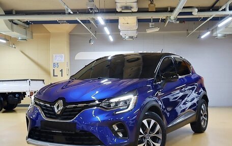 Renault Captur II, 2020 год, 1 636 000 рублей, 1 фотография