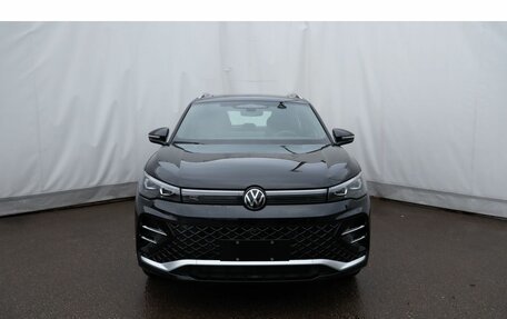 Volkswagen Tiguan, 2024 год, 6 338 900 рублей, 9 фотография