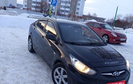 Hyundai Solaris II рестайлинг, 2011 год, 715 000 рублей, 1 фотография