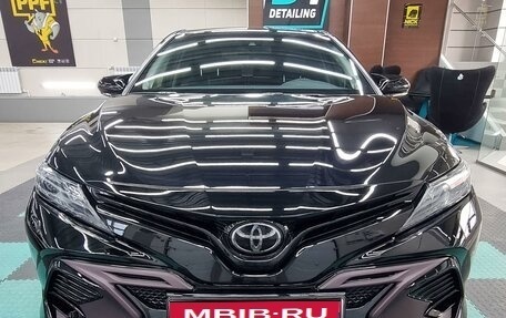 Toyota Camry, 2019 год, 4 000 000 рублей, 1 фотография