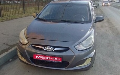 Hyundai Solaris II рестайлинг, 2013 год, 700 000 рублей, 1 фотография