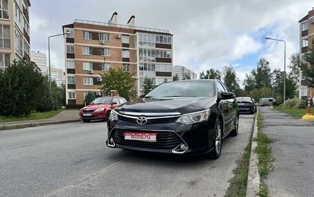 Toyota Camry, 2017 год, 2 400 000 рублей, 1 фотография