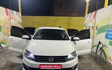 Volkswagen Polo VI (EU Market), 2016 год, 1 200 000 рублей, 2 фотография