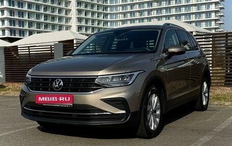 Volkswagen Tiguan II, 2021 год, 3 900 000 рублей, 2 фотография