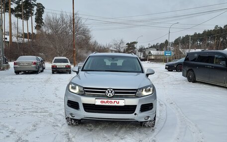 Volkswagen Touareg III, 2010 год, 1 735 000 рублей, 2 фотография