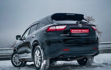 Toyota Harrier, 2018 год, 2 800 000 рублей, 15 фотография