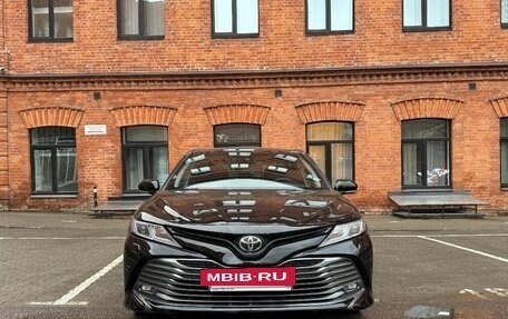 Toyota Camry, 2019 год, 2 560 000 рублей, 2 фотография