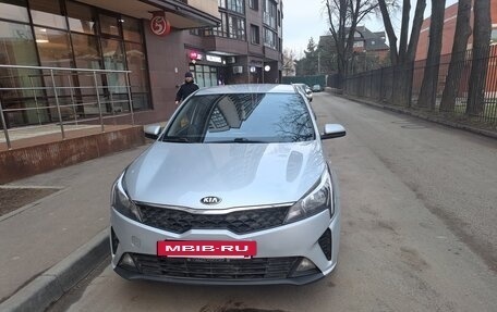 KIA Rio IV, 2021 год, 1 450 000 рублей, 2 фотография