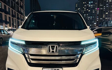 Honda Stepwgn IV, 2018 год, 2 550 000 рублей, 2 фотография