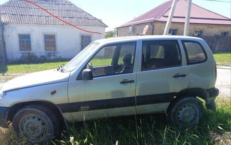 Chevrolet Niva I рестайлинг, 2006 год, 230 000 рублей, 3 фотография