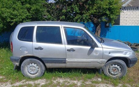 Chevrolet Niva I рестайлинг, 2006 год, 230 000 рублей, 2 фотография