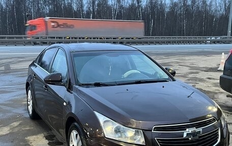 Chevrolet Cruze II, 2013 год, 830 000 рублей, 3 фотография