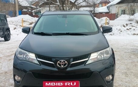 Toyota RAV4, 2013 год, 1 680 000 рублей, 2 фотография