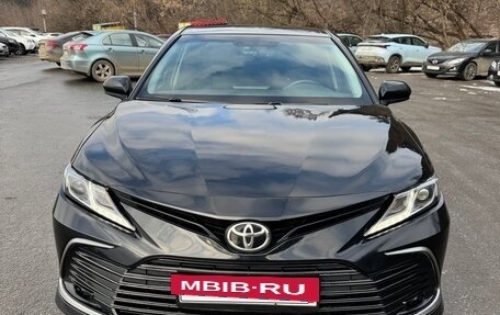 Toyota Camry, 2021 год, 3 150 000 рублей, 2 фотография