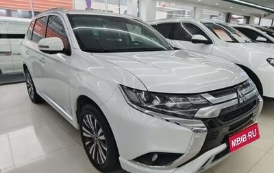 Mitsubishi Outlander III рестайлинг 3, 2022 год, 2 600 000 рублей, 1 фотография