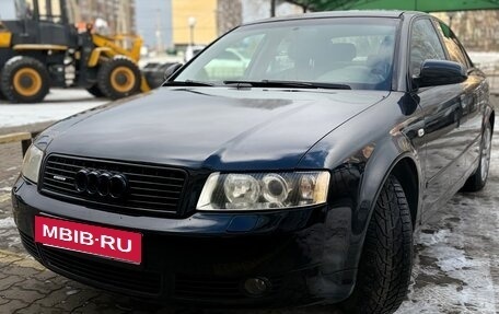 Audi A4, 2003 год, 620 000 рублей, 3 фотография