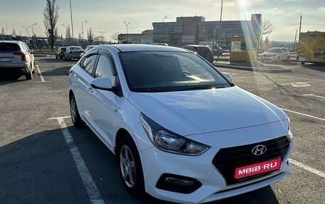 Hyundai Solaris II рестайлинг, 2020 год, 1 600 000 рублей, 1 фотография