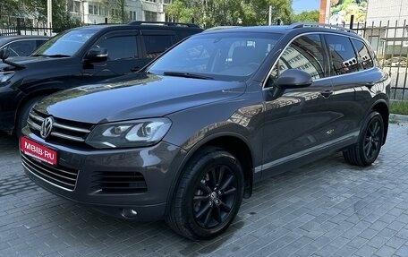 Volkswagen Touareg III, 2011 год, 2 380 000 рублей, 1 фотография