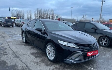 Toyota Camry, 2018 год, 2 770 000 рублей, 1 фотография