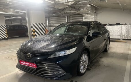 Toyota Camry, 2018 год, 3 100 000 рублей, 1 фотография