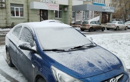 Hyundai Solaris II рестайлинг, 2012 год, 890 000 рублей, 1 фотография