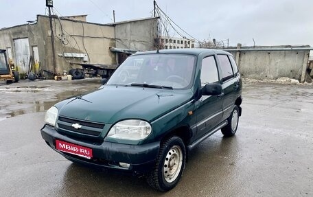 Chevrolet Niva I рестайлинг, 2004 год, 325 000 рублей, 1 фотография