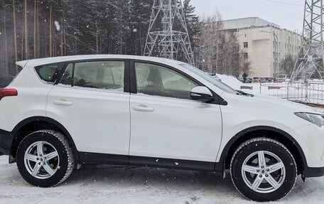 Toyota RAV4, 2014 год, 2 300 000 рублей, 3 фотография