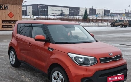 KIA Soul II рестайлинг, 2017 год, 1 575 000 рублей, 3 фотография