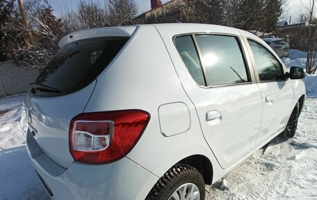 Renault Sandero II рестайлинг, 2015 год, 750 000 рублей, 4 фотография